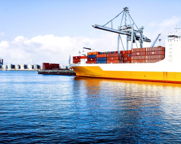 What are the key points for choosing an Australian hotline?